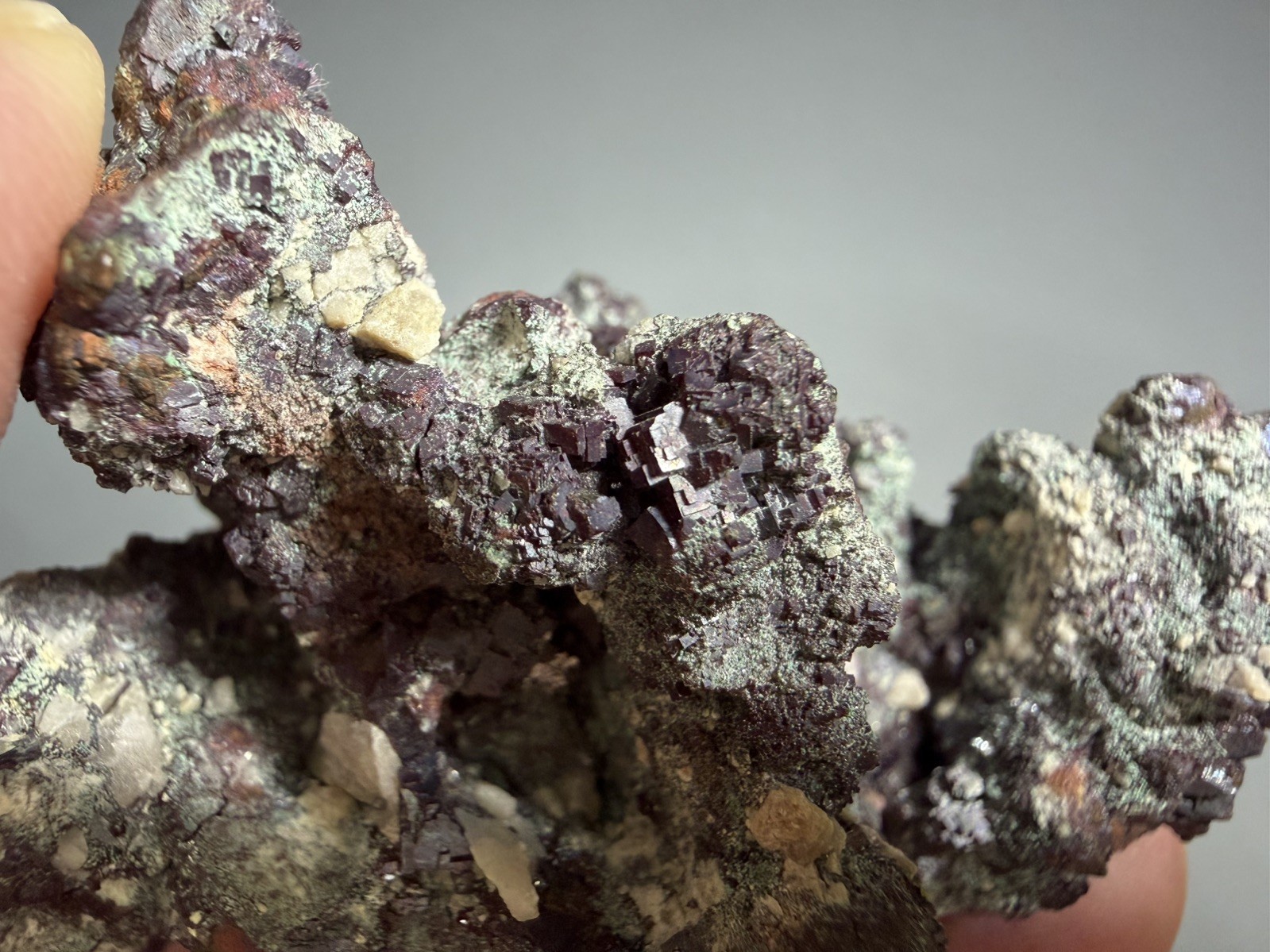 Cuprite Crystals – Bisbee Arizona United States – 6.3x4x4cm 141g Nice!