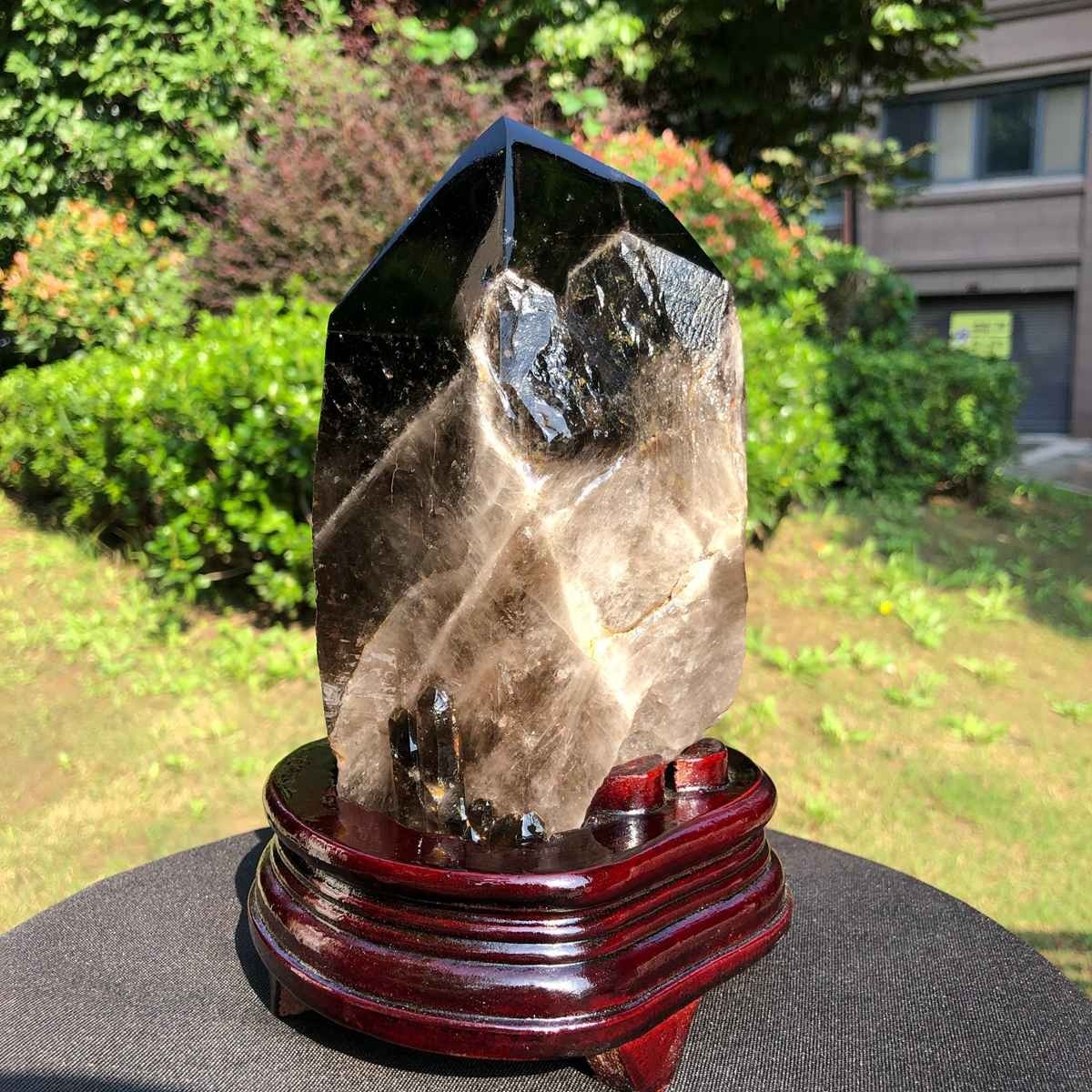 2250g Natural tea crystal specimen + pedestal MH2336
