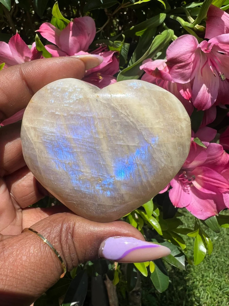 2″ Natural Moonstone Crystal Heart Carving Healing Gemstone Mineral Specimens