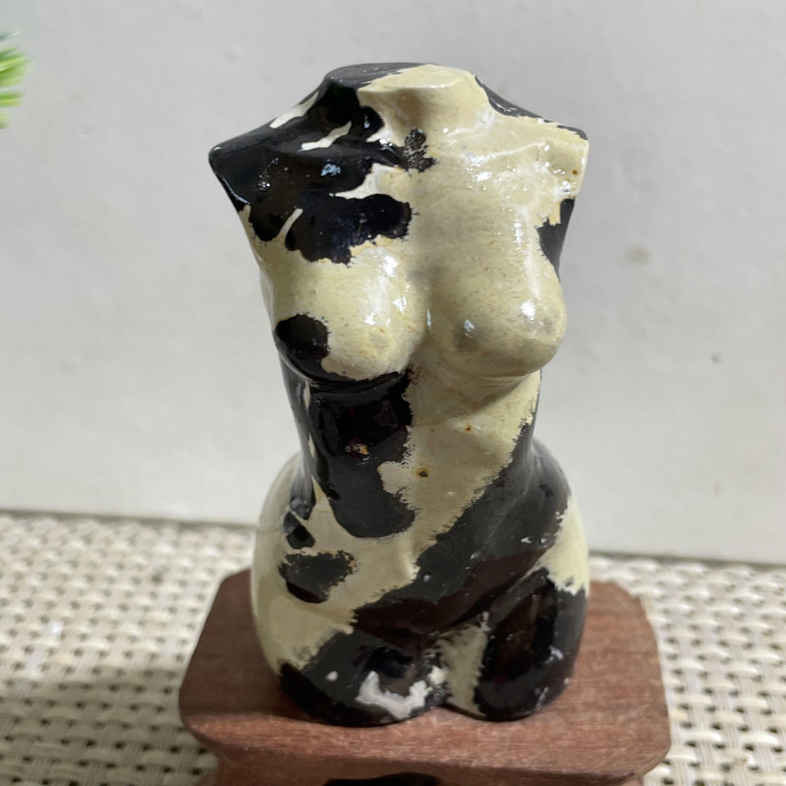 Rare 134G Traditional Chinese PaintingHand Carving Female Model