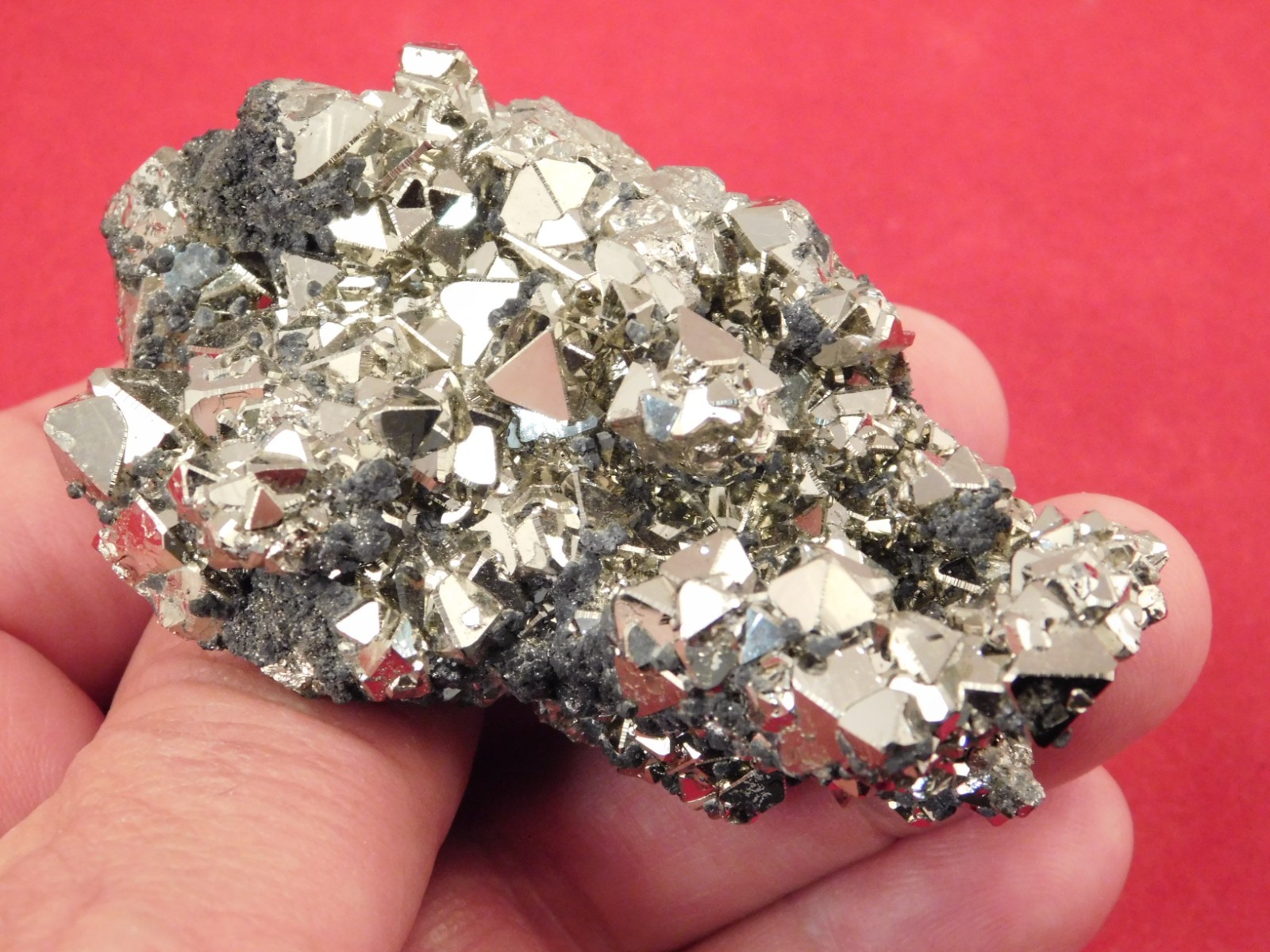 PYRAMID Shaped Crystals! AAA Tetrahedron PYRITE Crystal Cluster Peru 202gr