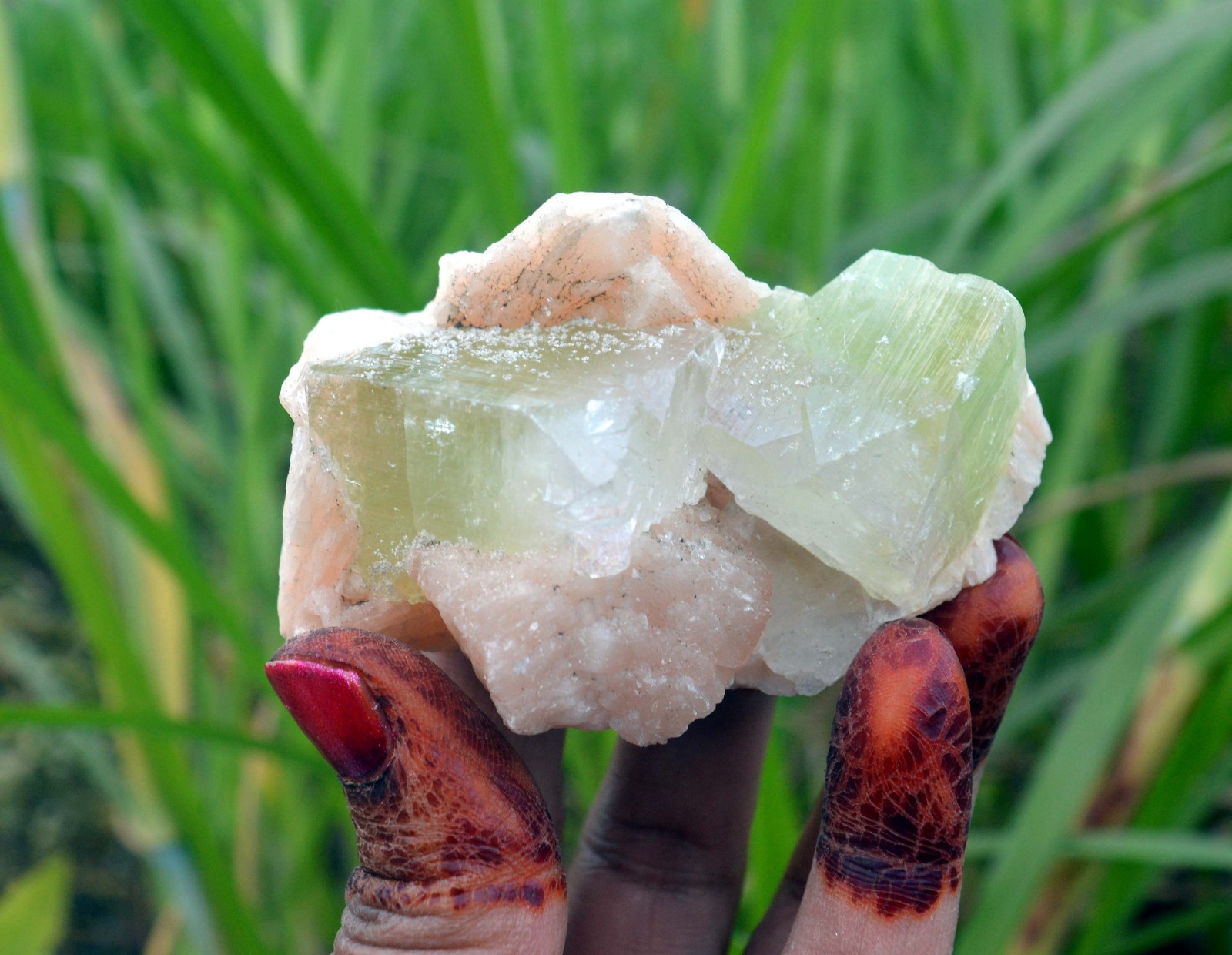 apophyllite crystals w/ stilbite minerals specimen j-1