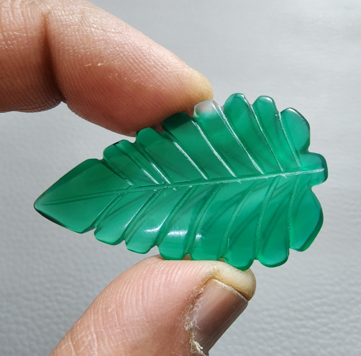 44.40Ct Beautiful Green Onyx Leaf Carving Hand Made Loose Gemstone For Jewelry