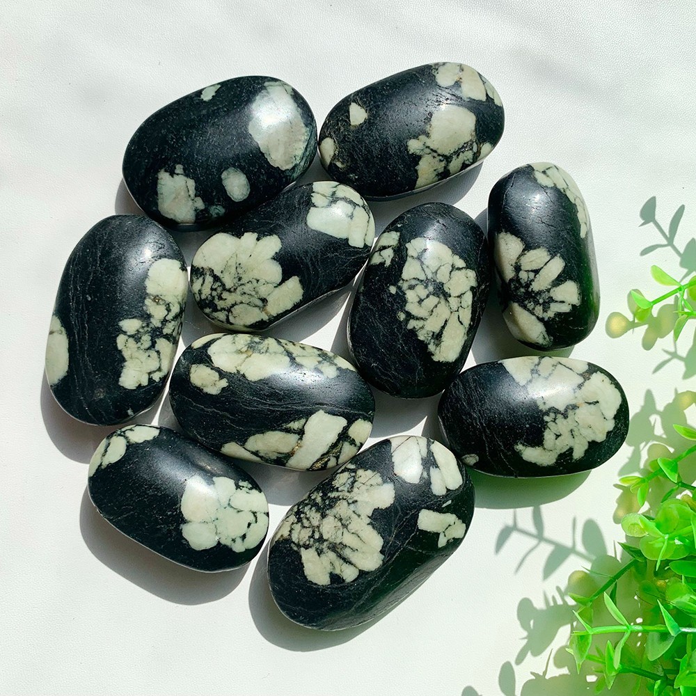 3pc 50-100G Crystal Natural Peony Stone Palm Stone Polished Good Pattern Decor