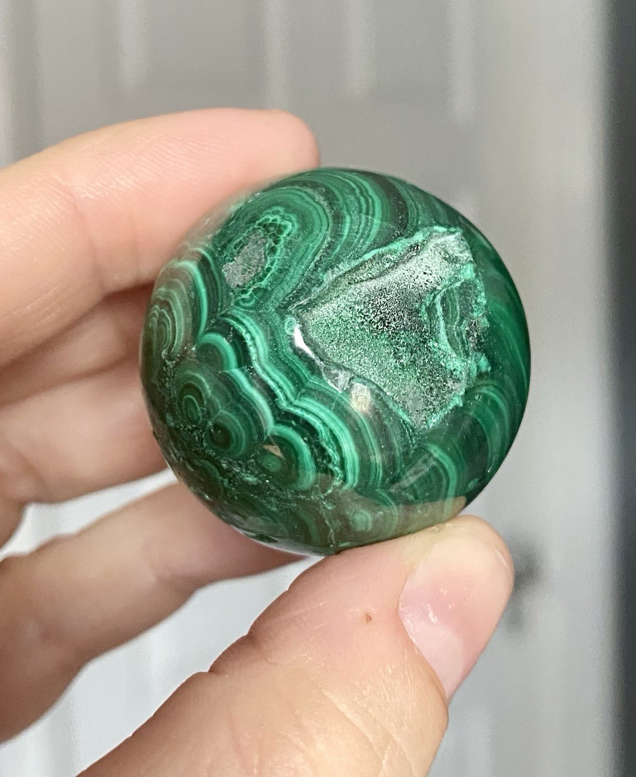Crystal Malachite Sphere Green Banding pattern spiritual Heal Collect 3.5cm 89g