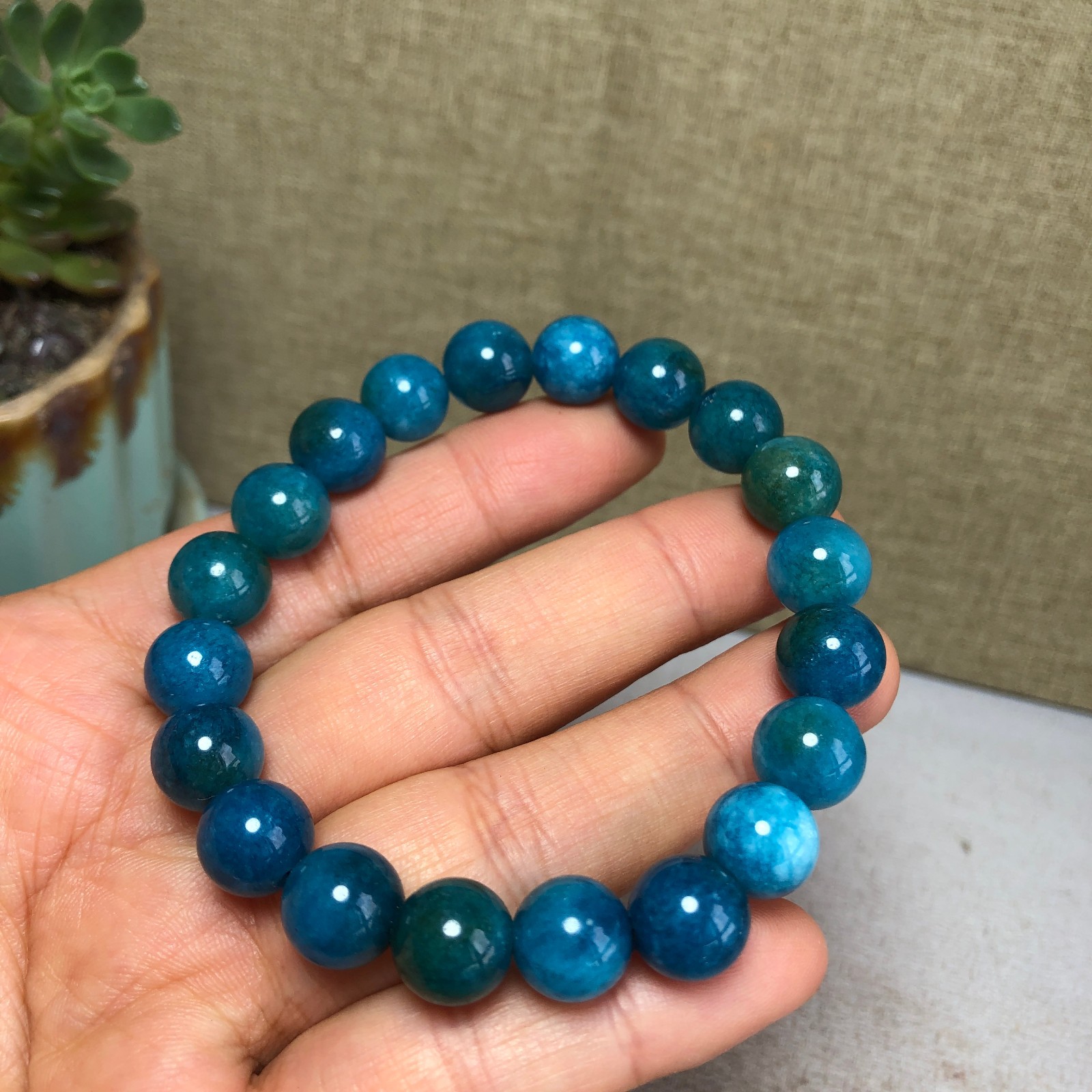 10mm Natural apatite semi-precious stone Crystal chain beads bracelet 31g A4765