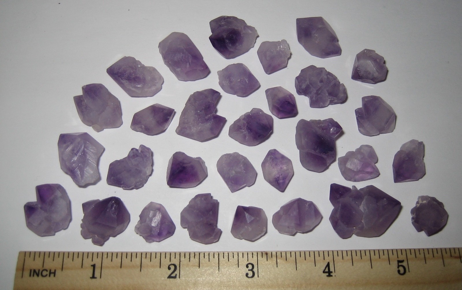 30 SMALL NATURAL ROUGH 0.5″- 0.8″ LIGHT PURPLE AMETHYST CRYSTALS ~ 84.3grams *3