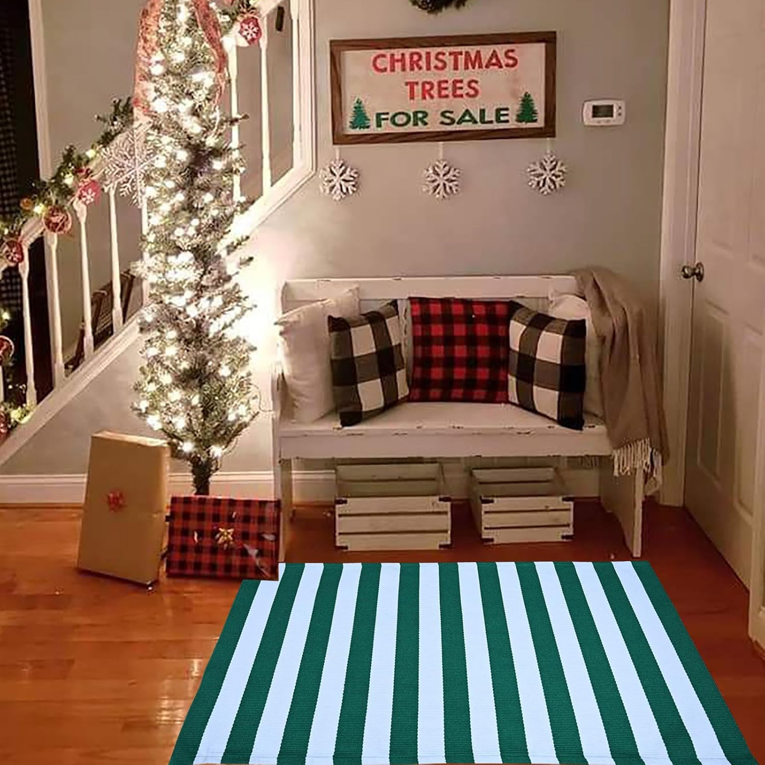Green & White Striped Rug, 2’4″ X 3’7″ Indoor/Outdoor Area Rug for Front Porch,