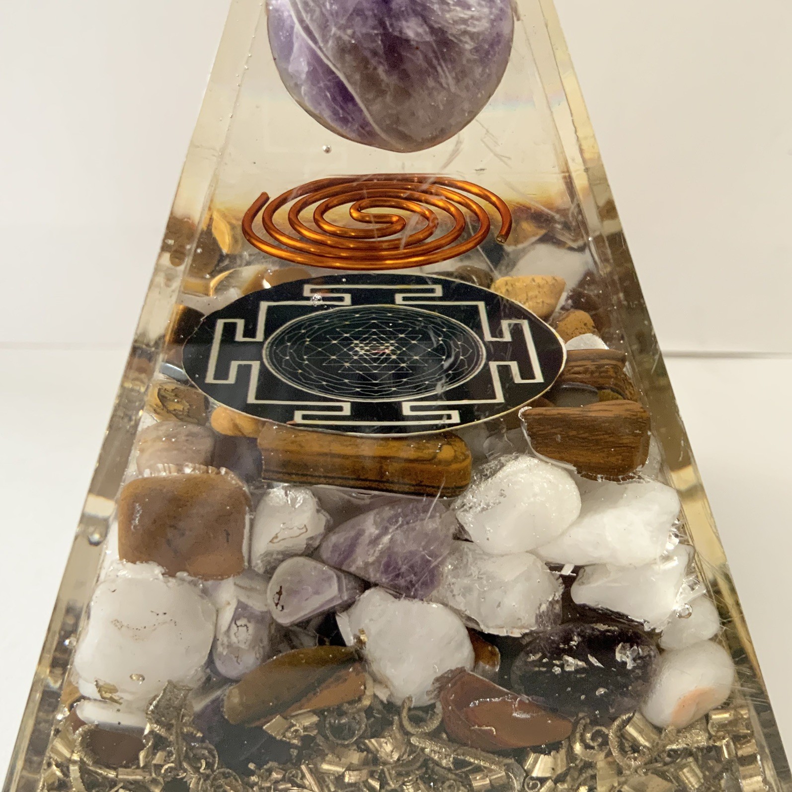 Crystal Gem Pyramid Meditation Healing Home Office Art Decor Figurine Orgonite