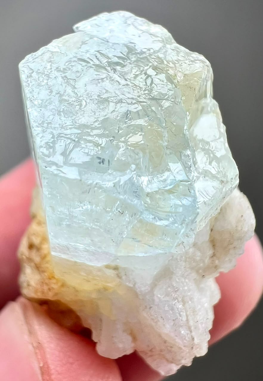 69CT, Top Quality! Natural Sky Blue Aquamarine huge Crystal on matrix ,PK