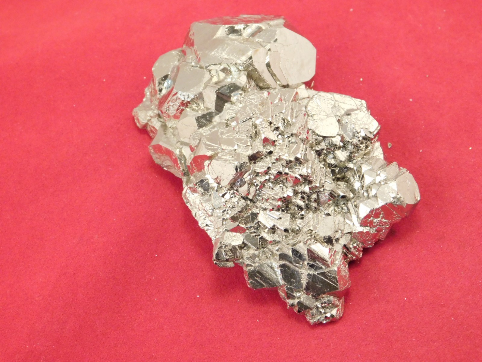 Dodecahedron PYRITE Crystal Cluster 100% Natural Peru 168gr