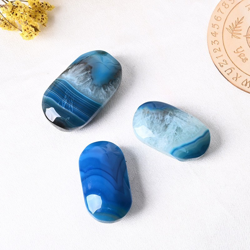 80~120g Natural Blue Banded Agate Palm Stone Healing Crystal Worry Stone 1PCS