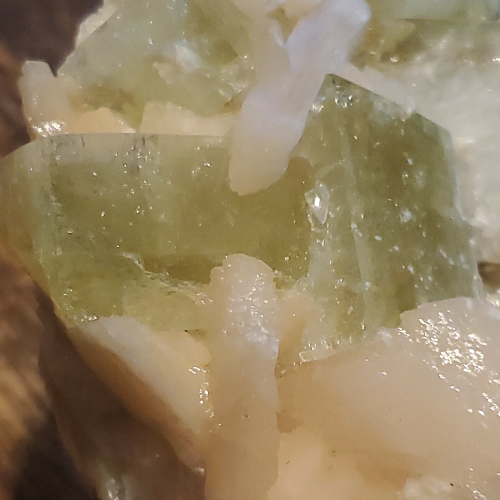 Green Apophylite and Stilbite Specimen Approx 3lb .8oz, 6 x 4 x 3.5in