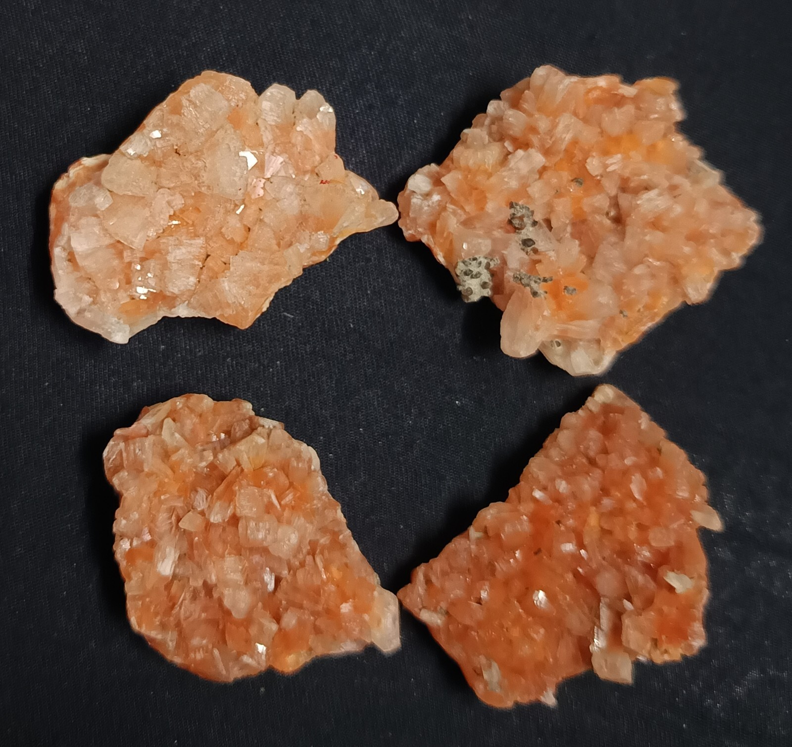 Natural heulandite mineral crystal 4 pieces 89gr 6×5 cm