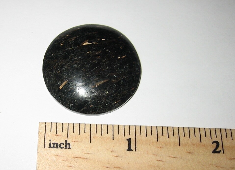 30mm POLISHED NATURAL AUTHENTIC NUUMMITE STONE CABOCHON GREENLAND ~ 10.8grams *A