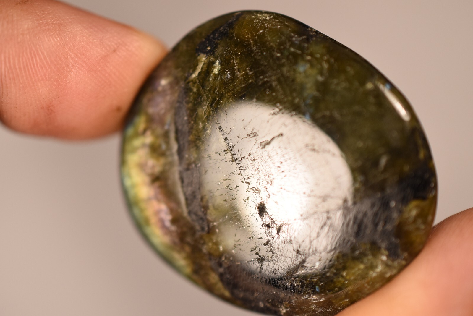 *LABRADORITE* Palm Stone 4.2cm 27.1g Flat Worry Thumb Natural Stone