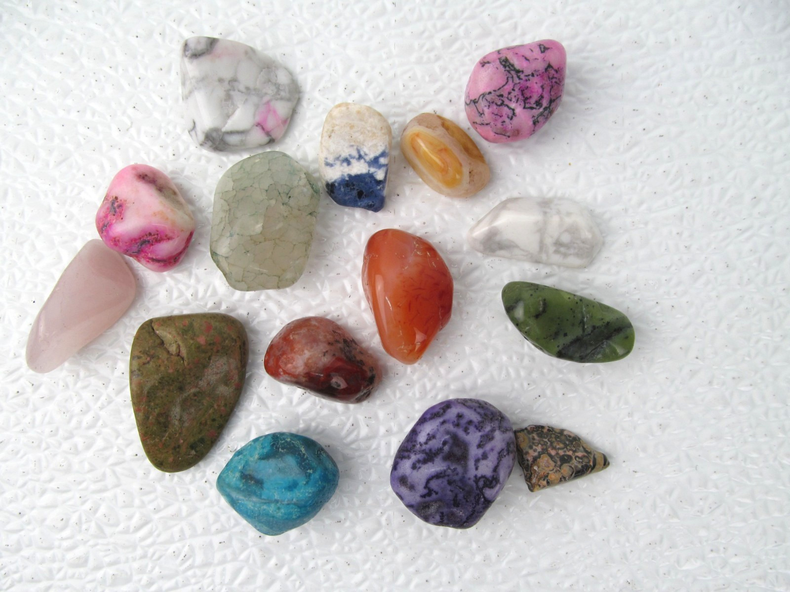15 Mixed Decorative Stones Assorted Colors & Sizes Faux Gemstones in Pouch