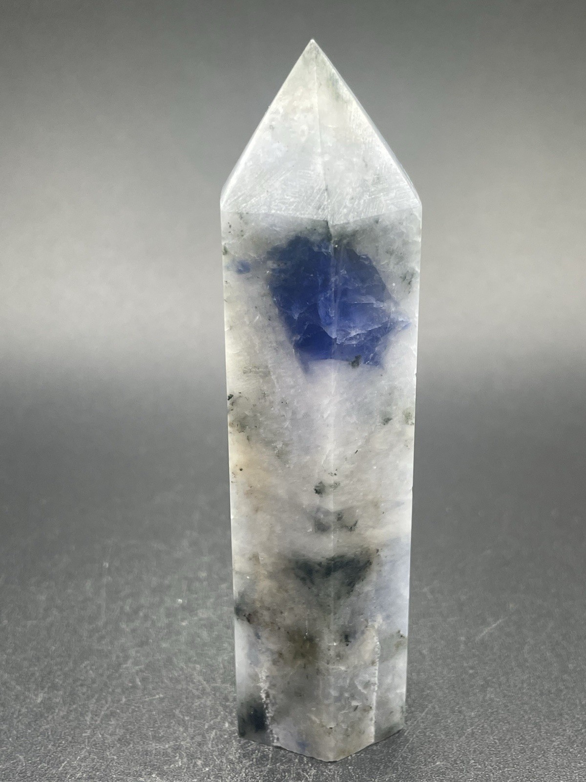 Sodalite Tower 99g