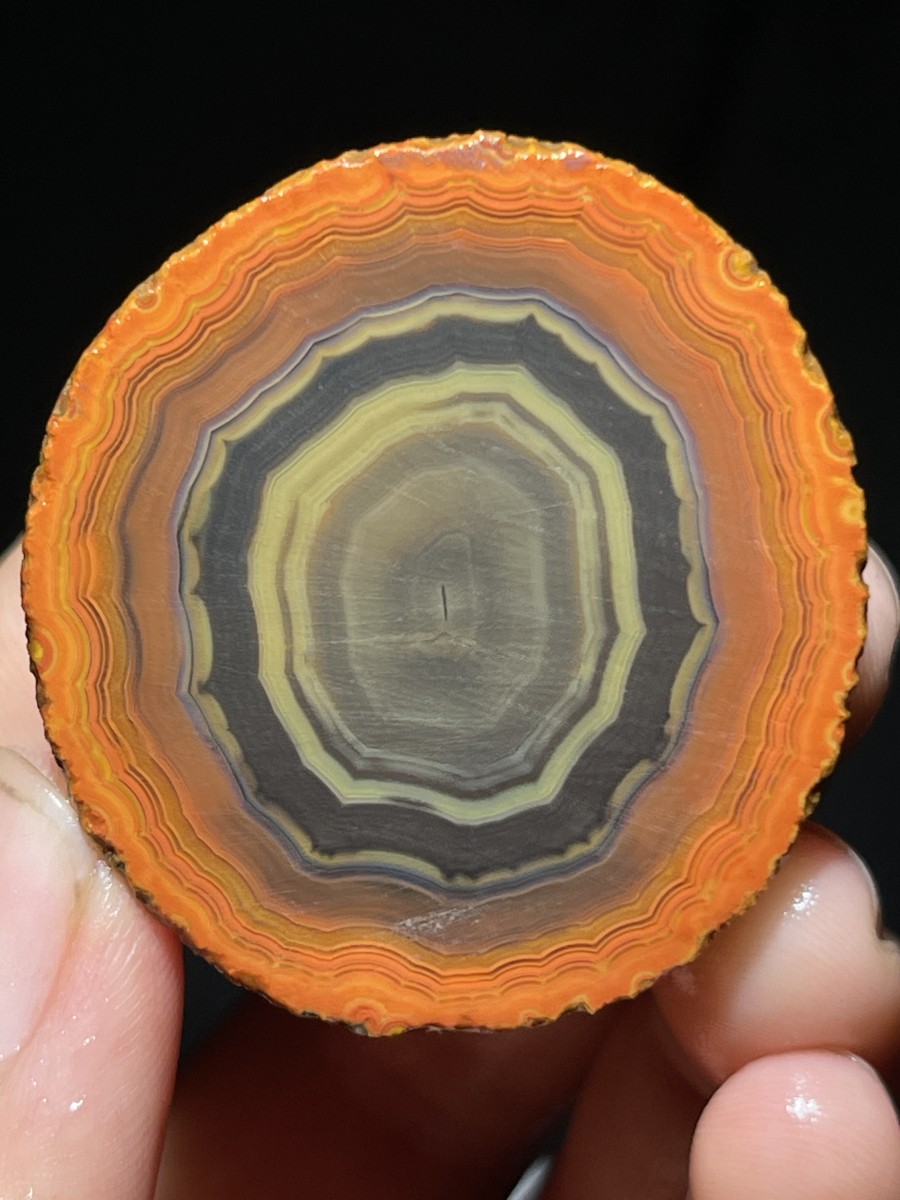 China Agate Achat Nodule Fighting Blood Agate XUANHUA 64g A37