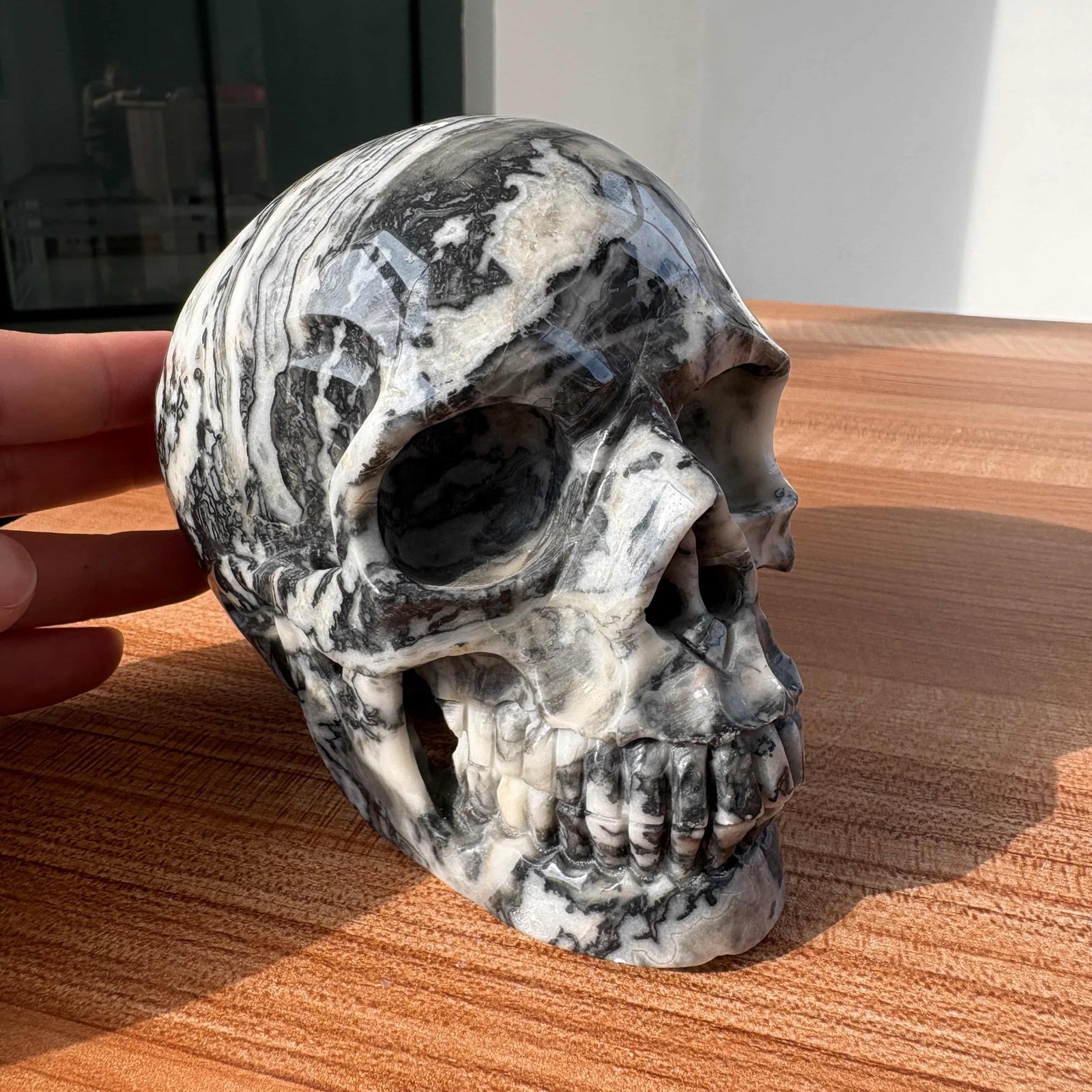 4.1LB 5.1″ Natural Black Zebra Jasper Skull Healing Crystal Reiki Home Decor
