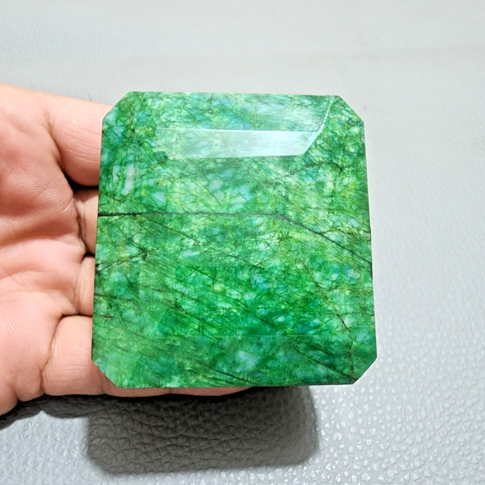 1275 Crt Lovely A+ Green Brazilian Emerald Top Size Gemstone Jewelry For Making