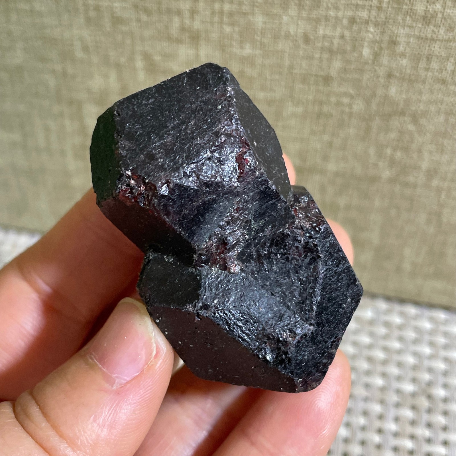 106g RED Garnet Crystal gemstone rough stone mineral specimen