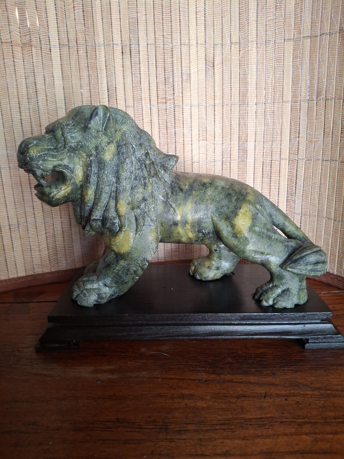Large 8″ Natural Serpentine hand carved Stone Roaring Lion On Wooden Base
