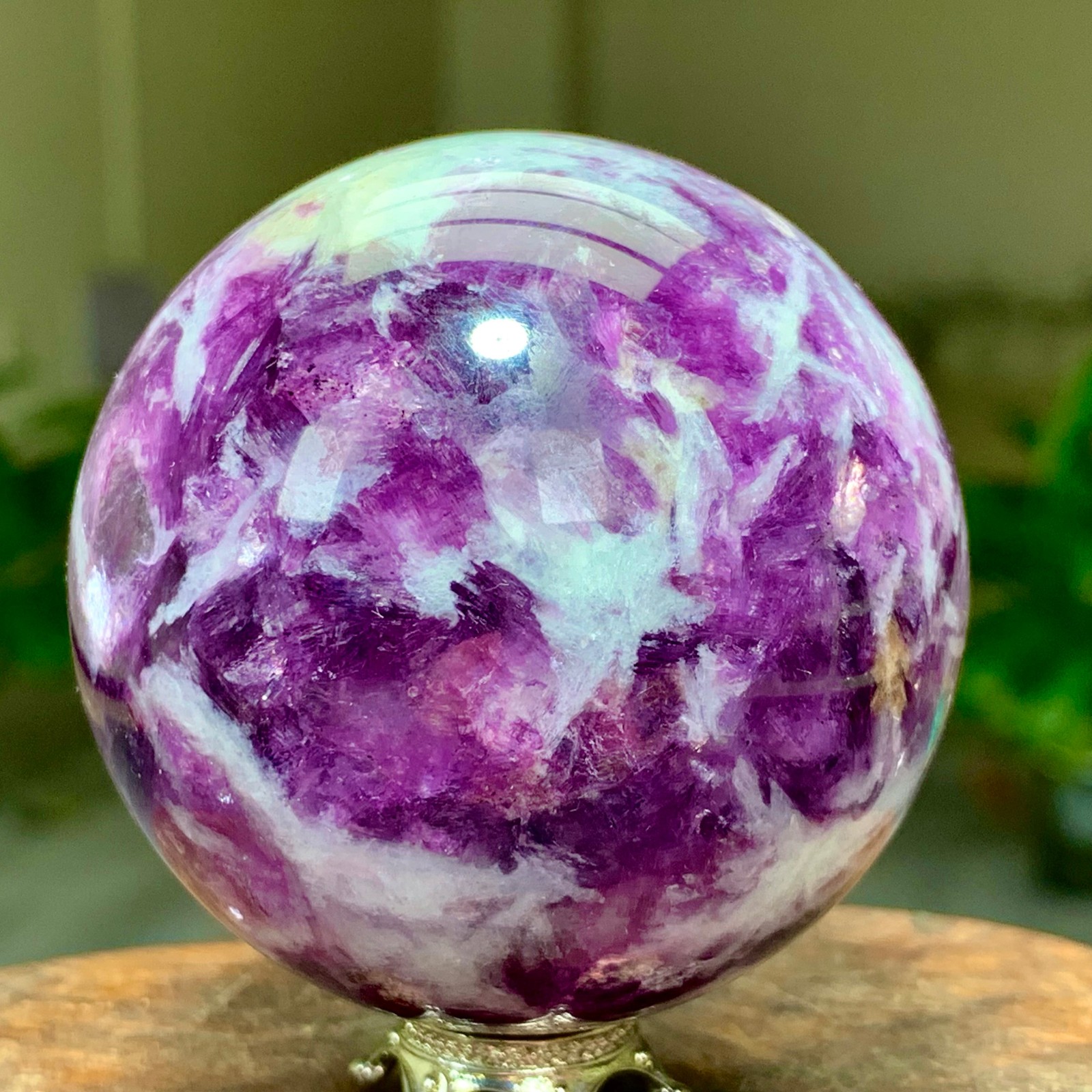 265G Natural Beautiful Purple Lithium Mica Crystal Spherical Mineral Sample