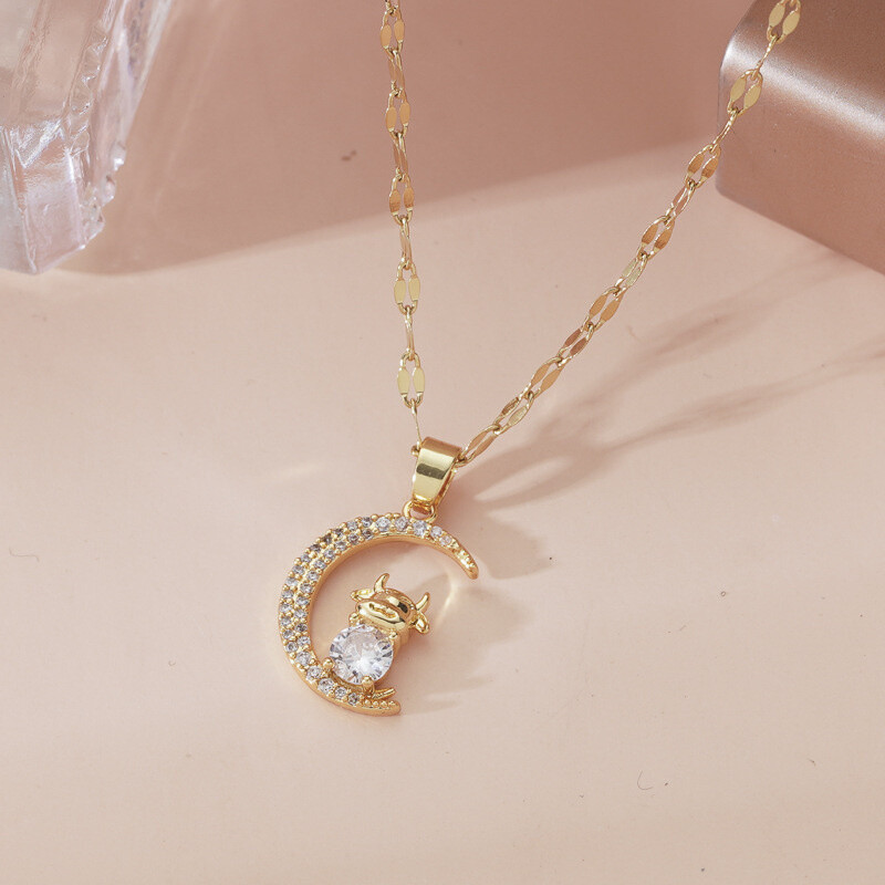 Women’s Fashion Jewelry Cubic Zircon Gold Calf crescent moon Pendant Necklace1PC