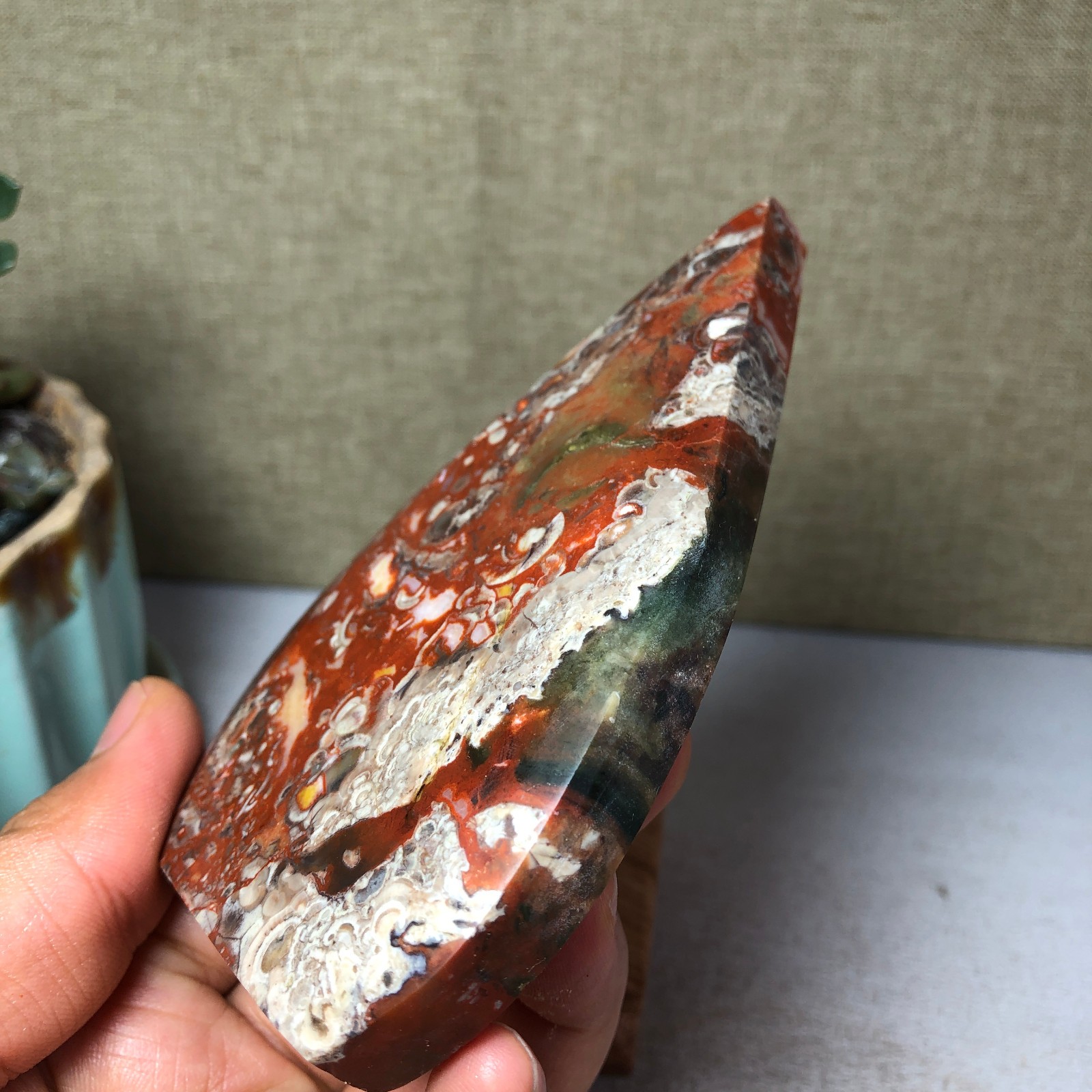 Natural l Indonesian Bloodstone agate point leaf Crystal specimens 165g A4928