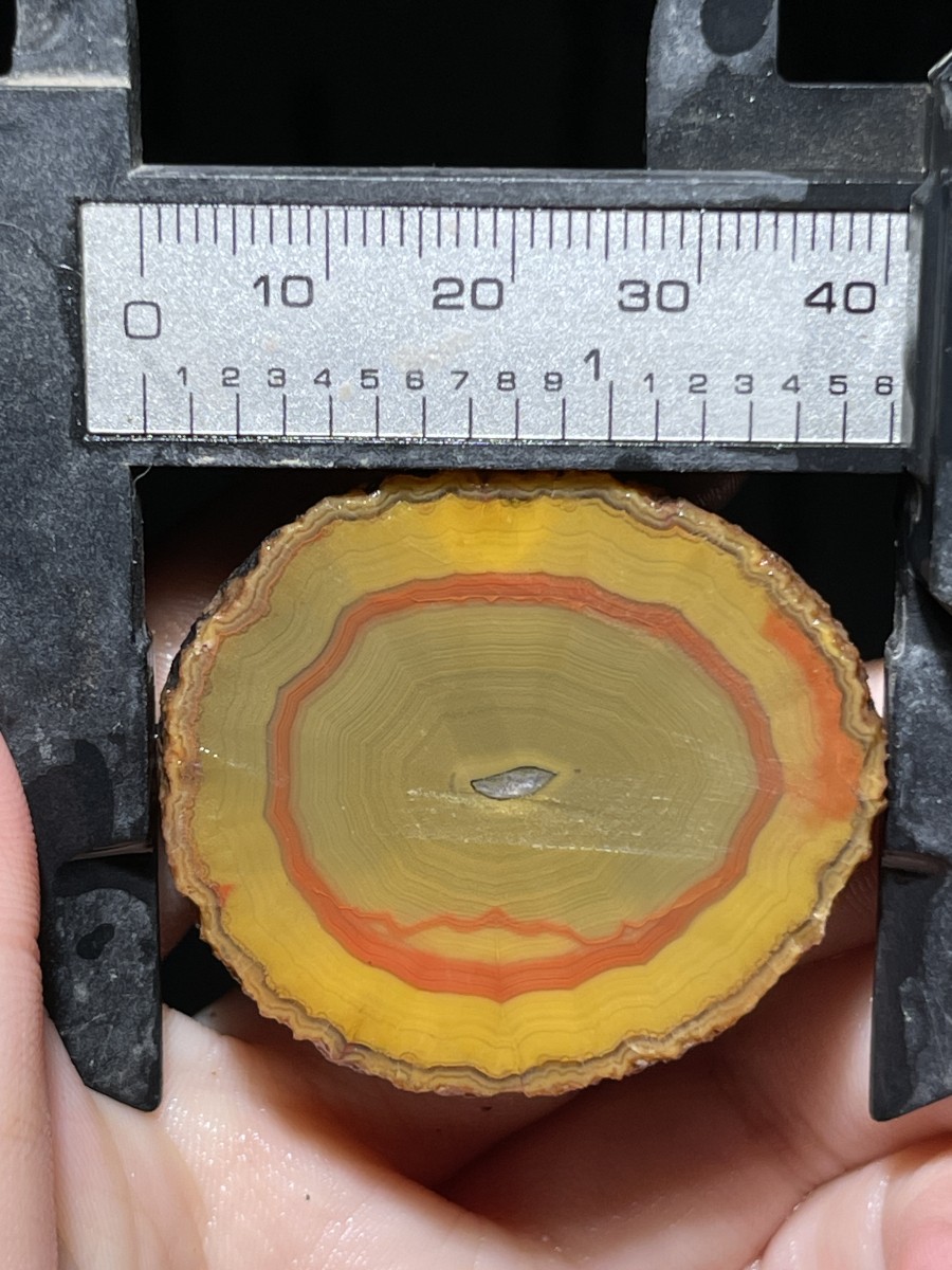 China Agate Achat Nodule Fighting Blood Agate XUANHUA 85g A27