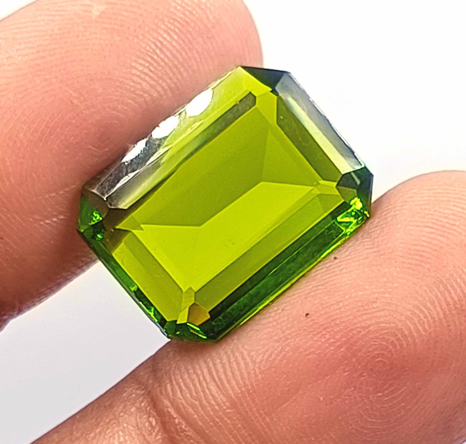 11.34 Ct Natural Pakistani Green Peridot Emerald Shape IGL Loose Gemstone NCH