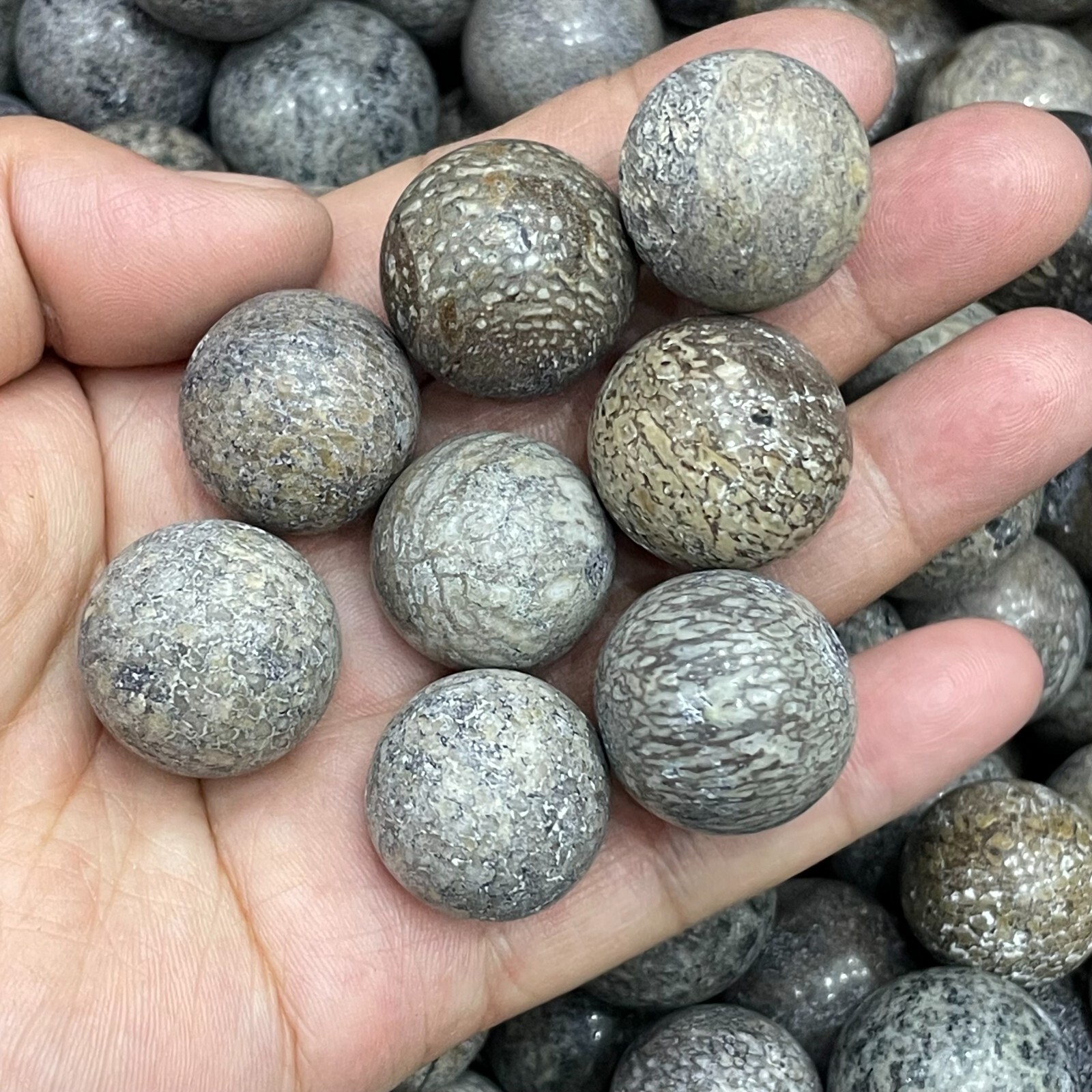 40pcs Awesome! Beautiful stone polished Ball Sphere collection Madagascar21-26mm