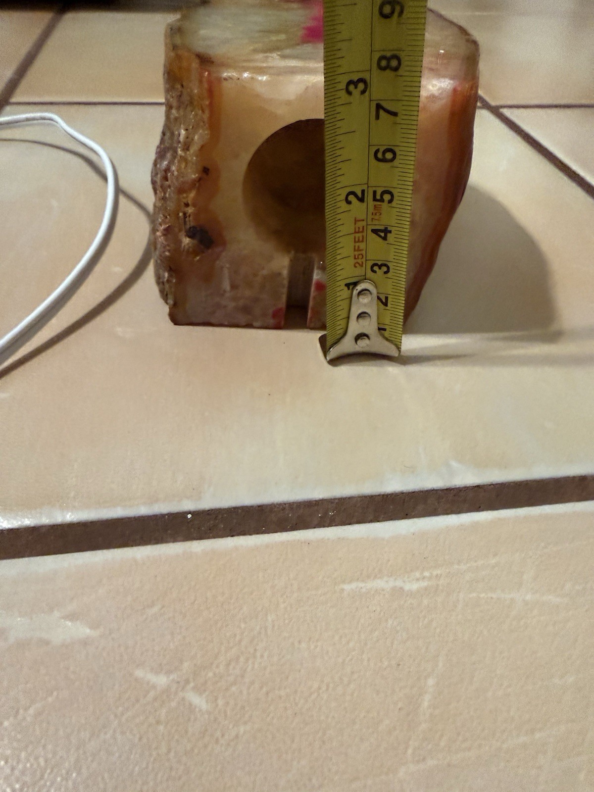 Polished And Natural Edge Crystal Agate Lamp. Excellent Condition.