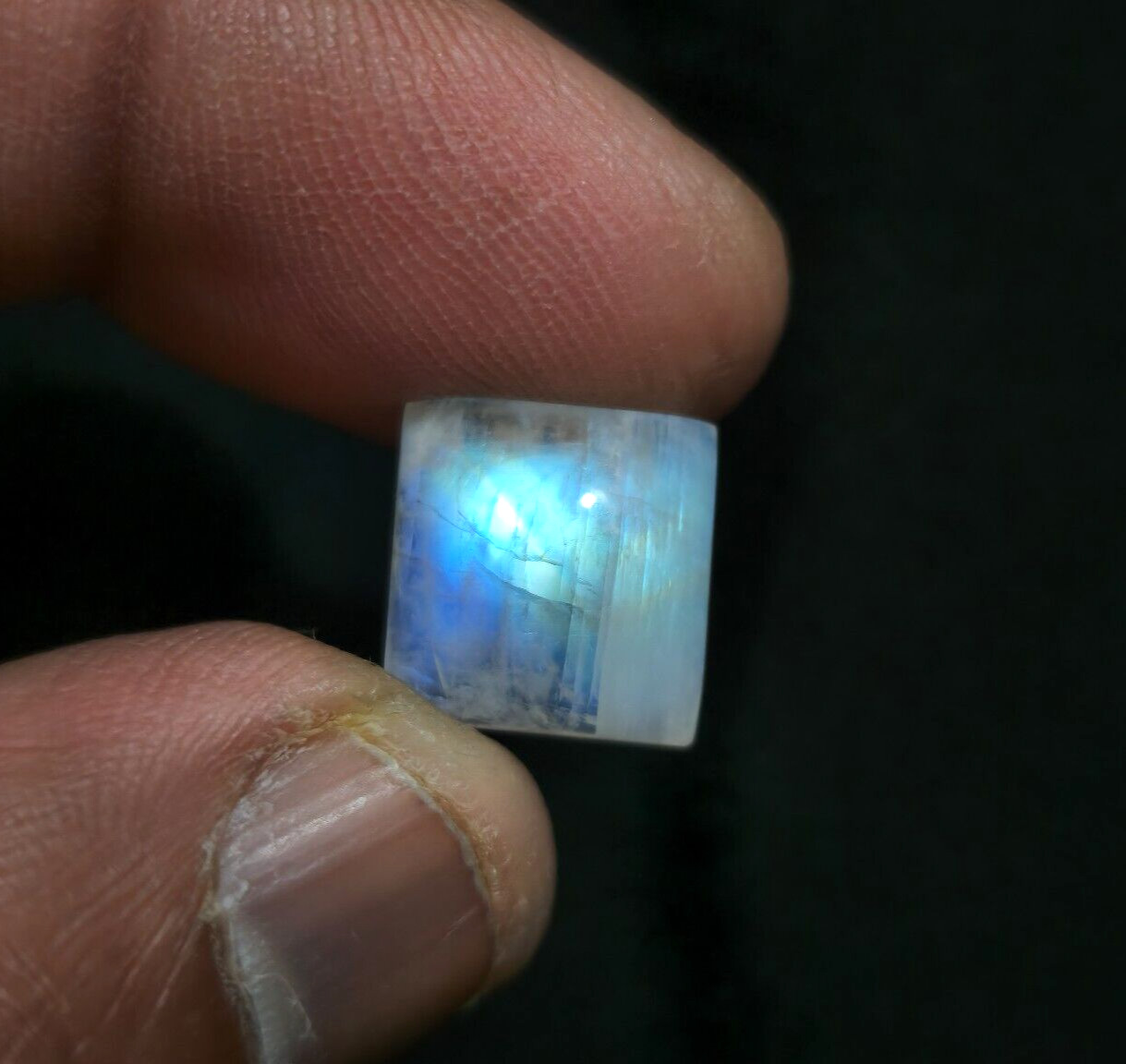 Top Quality Rainbow Moonstone Cabochon 12.50x12x5.5mm Loose Gemstone For Jewelry