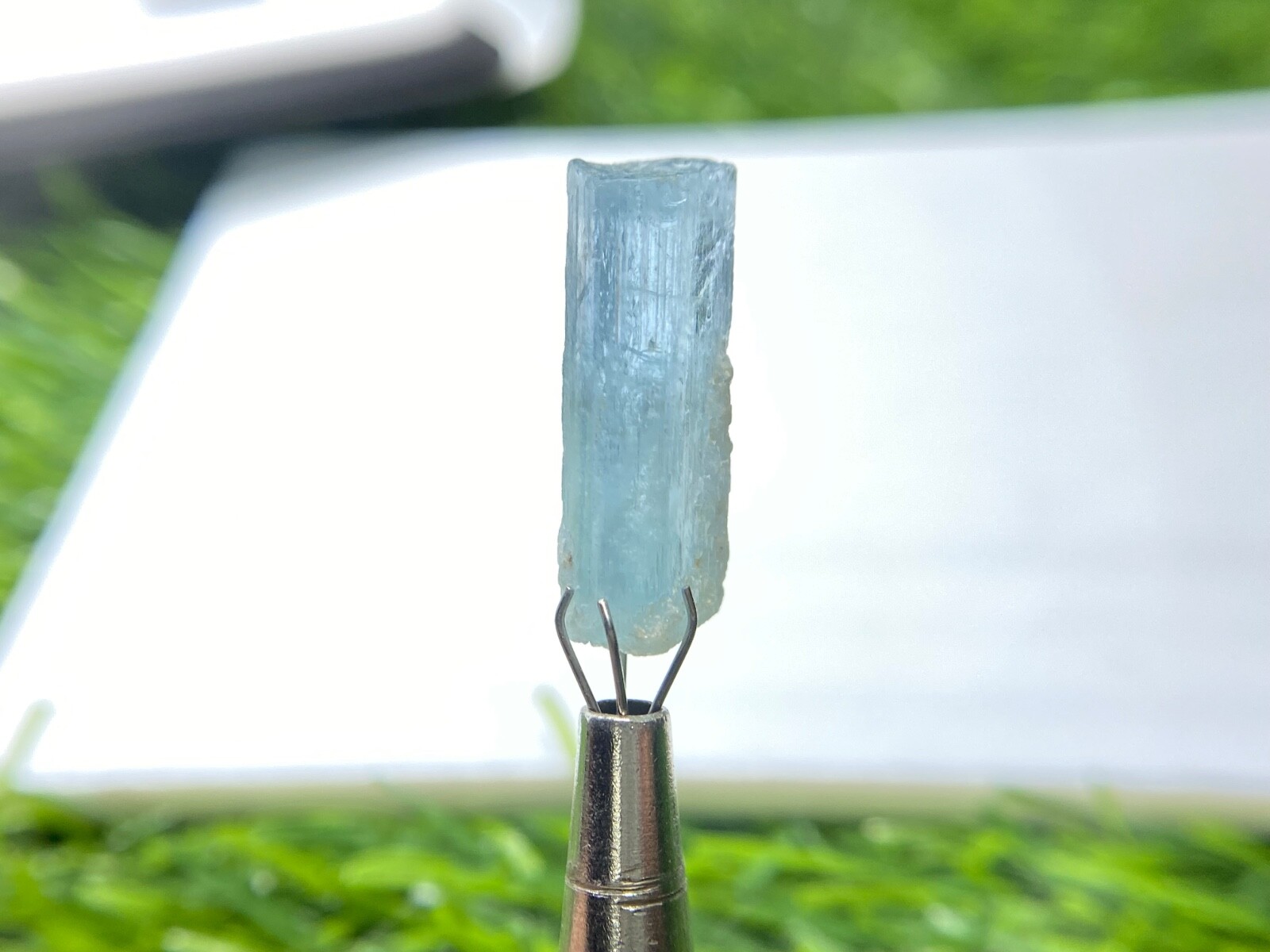 Natural Aquamarine Crystal Rough Gemstone 9.5 Carats 22x8mm Blue Color