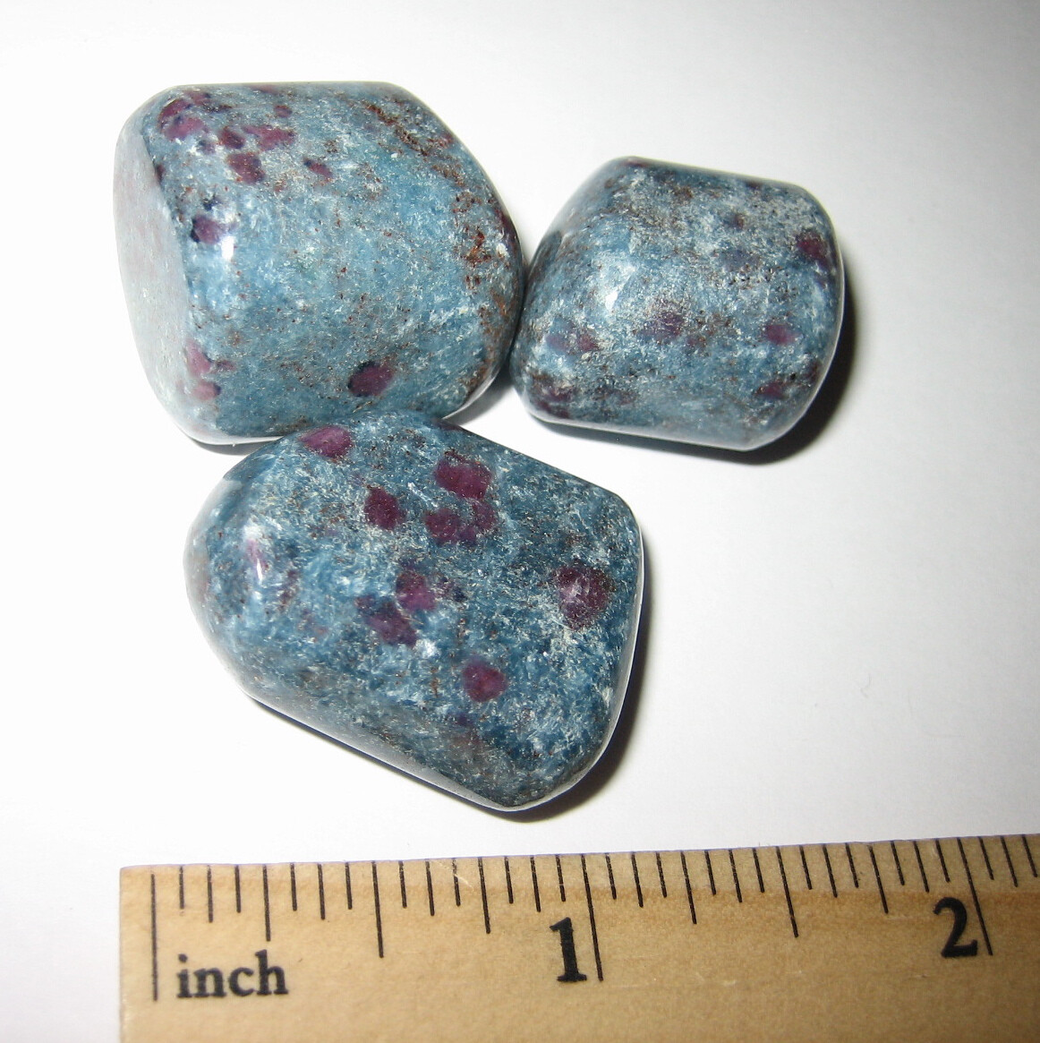 3 TUMBLED POLISHED NATURAL .8″-1.1″ RUBY KYANITE CRYSTAL STONES INDIA ~ 62.7g *2
