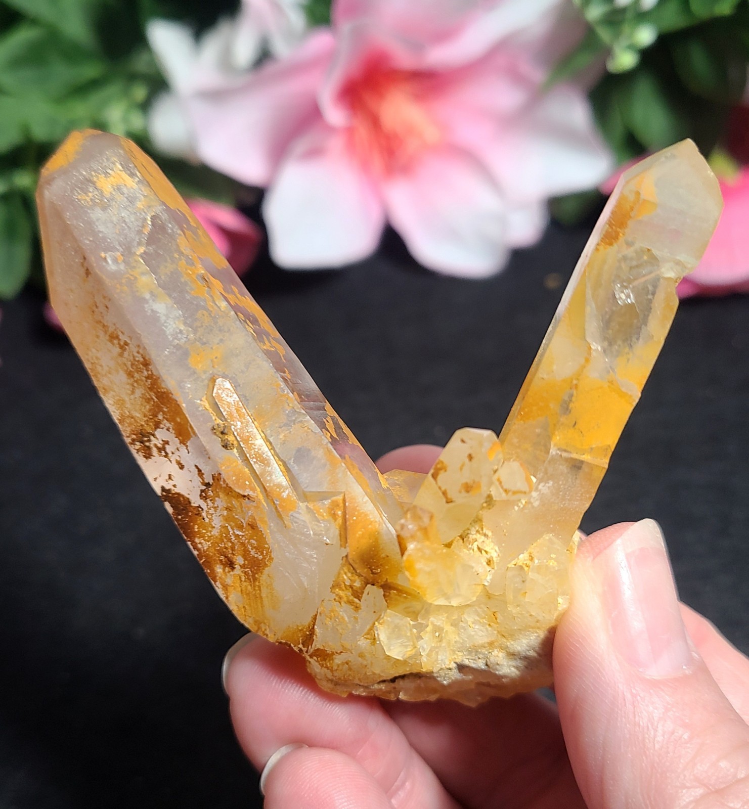 3.4″ 76g Pretty V Shape Golden Healer Quartz Crystal Cluster Stone Specimen