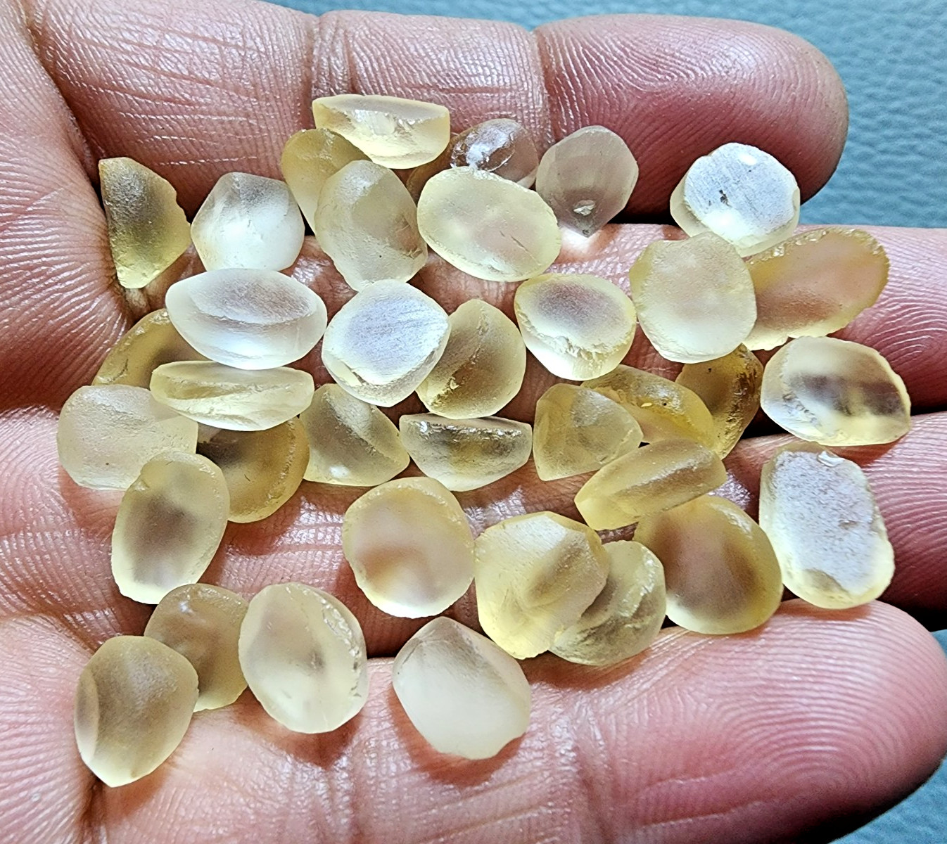 9-11MM Yellow Citrine Topaz Without Cutting, 35 Pcs Faceted Cabochon Gemstone