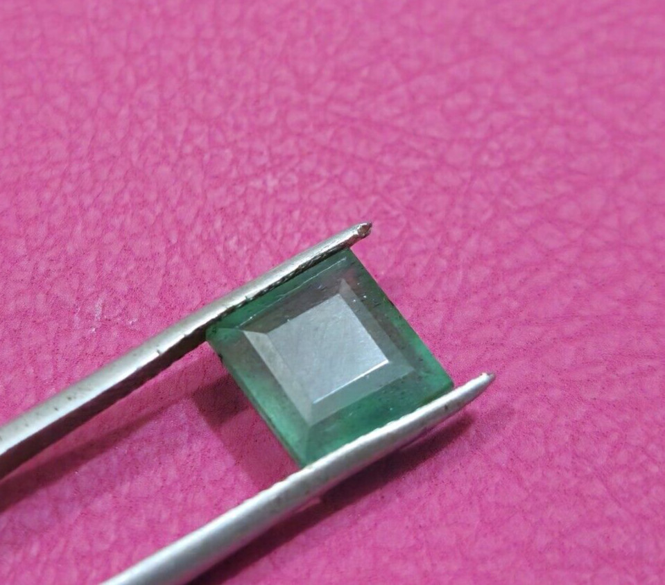 Glowing 2.90 Crt Green Zambian Emerald Faceted Square Cut Shape Loose Gemstone