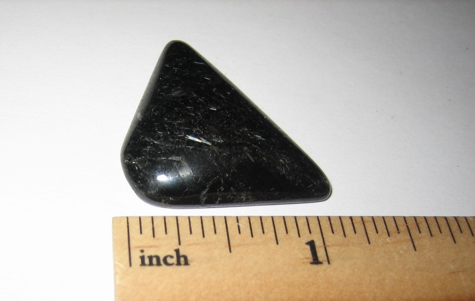 35mm x 24mm POLISHED RARE AUTHENTIC NUUMMITE STONE CABOCHON GREENLAND ~ 8.4g *A4