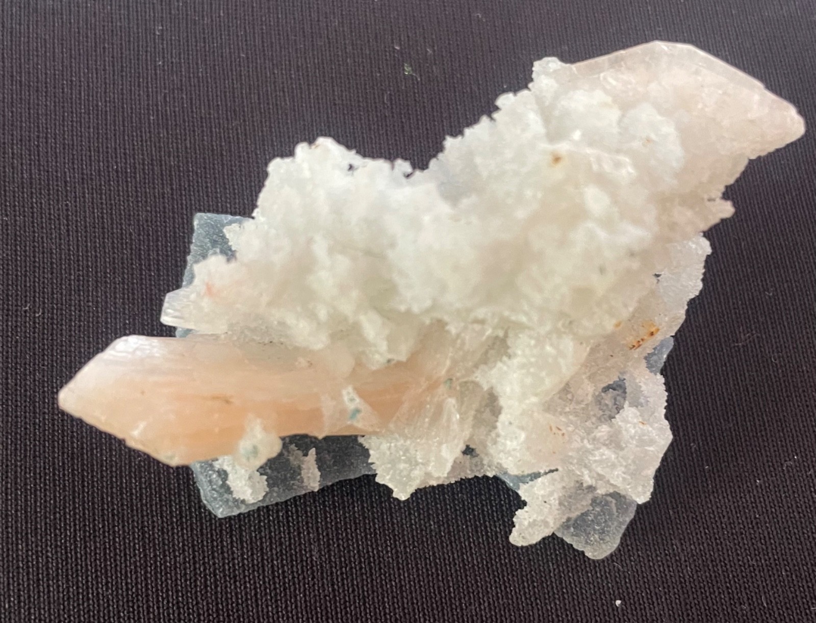 20g Natural stilbite cluster stunning spiceman/ India 6x4x3 cm