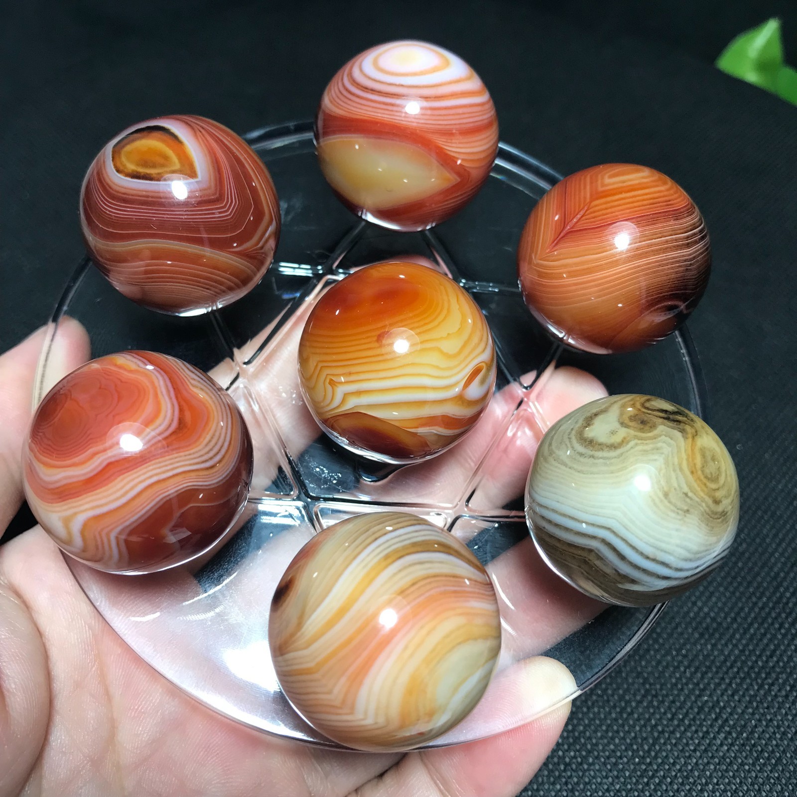 195g 7pcs 26mm Polished Silk Banded Lace Agate Ball Madagascar+base 476