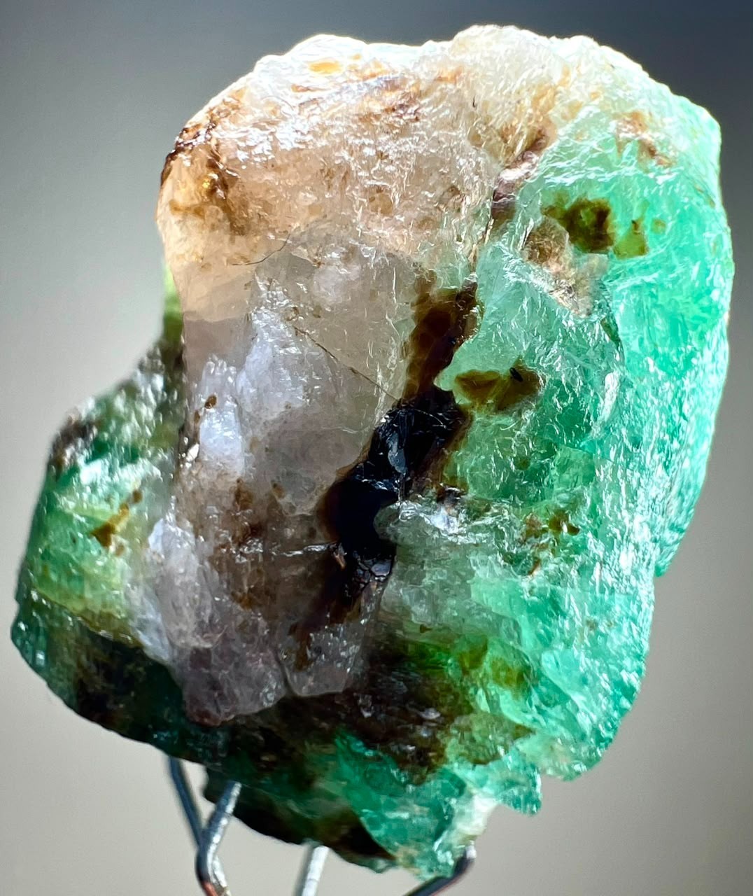 38CT, Beryl Var! Beautiful Natural Emerald Huge Crystal on Quartz, Chitral@PAK