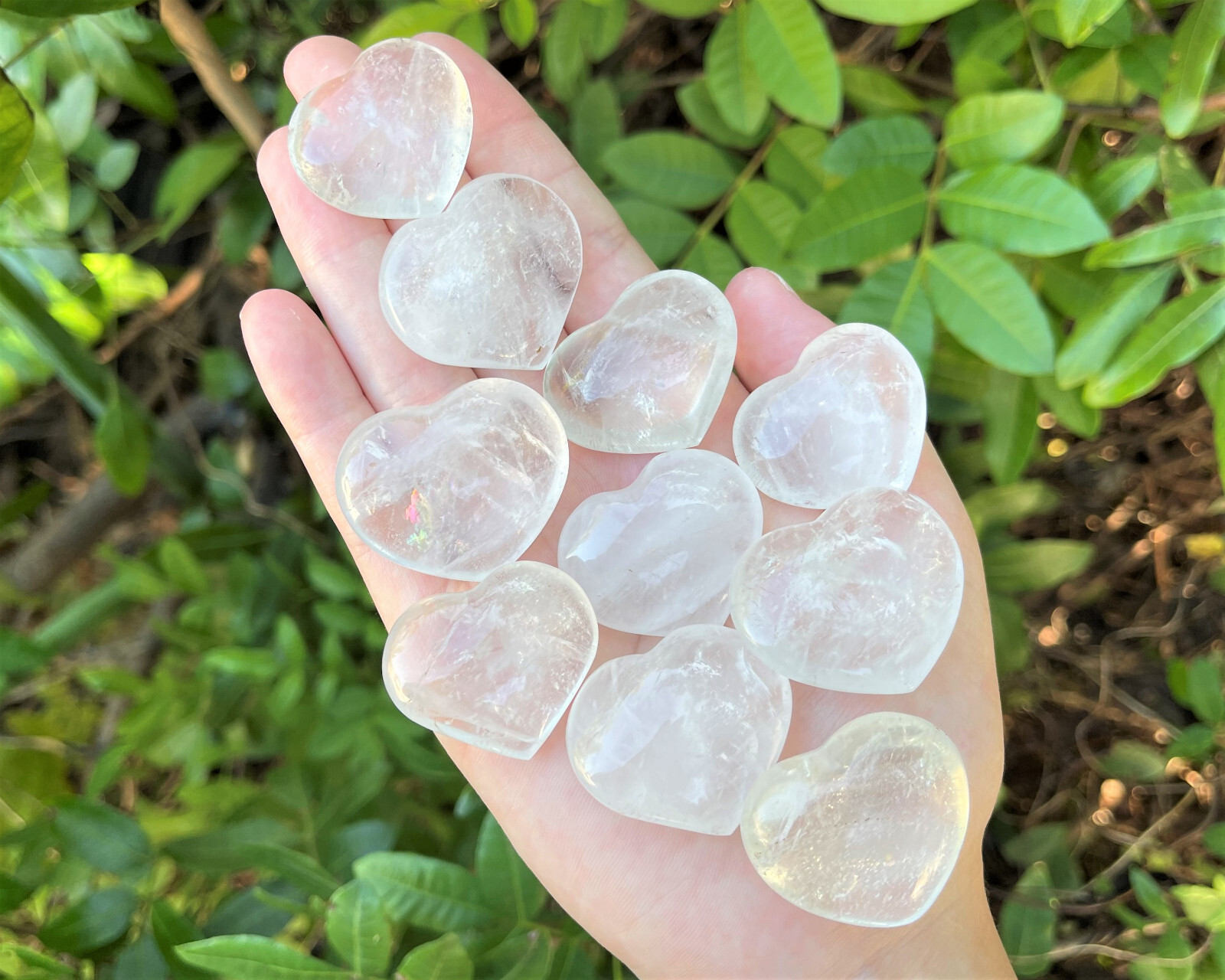 7 Chakra Crystal Heart Set With Pouch – (Seven Chakra Hearts, Crystal Healing)