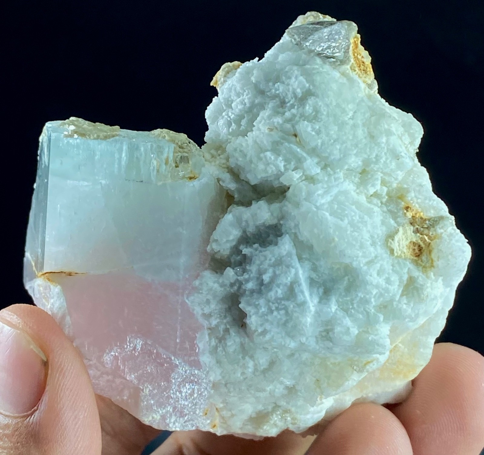 220 Gram Natural Beautiful Aesthetic Piece Aqua Morganite Specimen from Pakistan