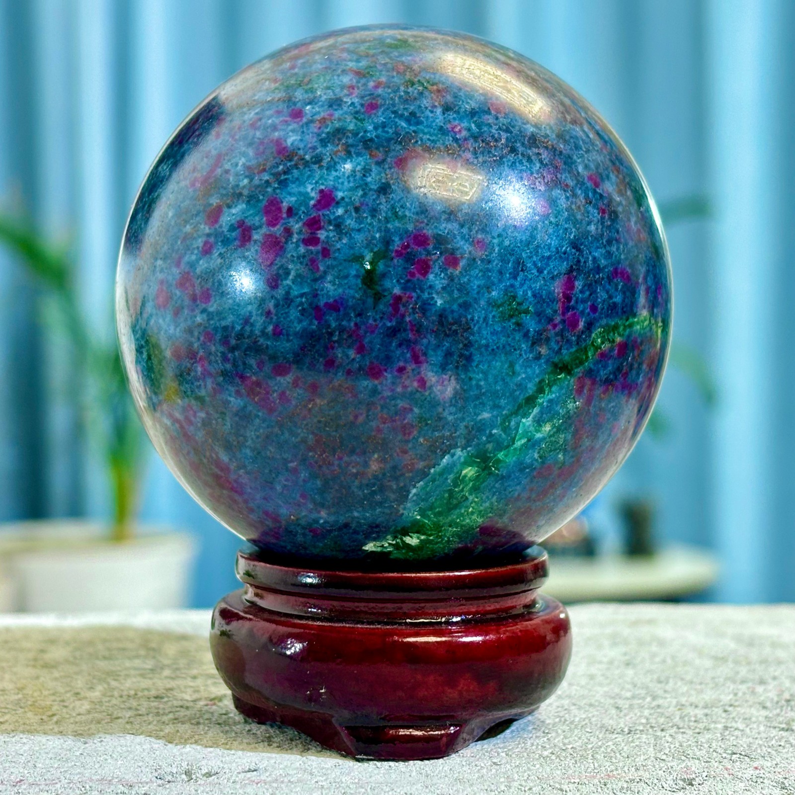 1.55LB Natural Blue Sapphire And Ruby Sphere Fluorescent Glow Under UV Light