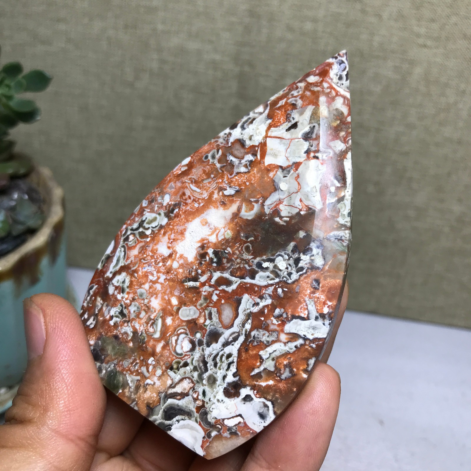 Natural Indonesian Bloodstone agate point leaf Crystal specimens 89g A5164