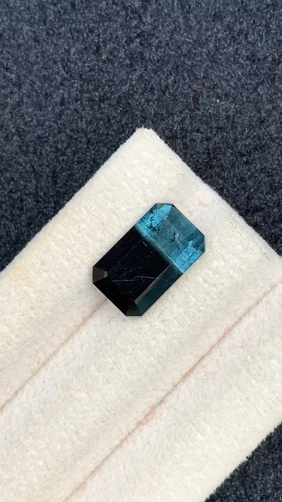 4.40ct natural black & blue bi bio colors faceted tourmaline 12.8mm