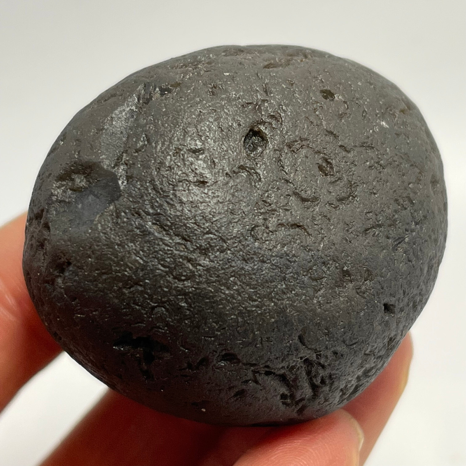 91gr Indonesia Natural Tektite Meteorite 100 % Meteor Black